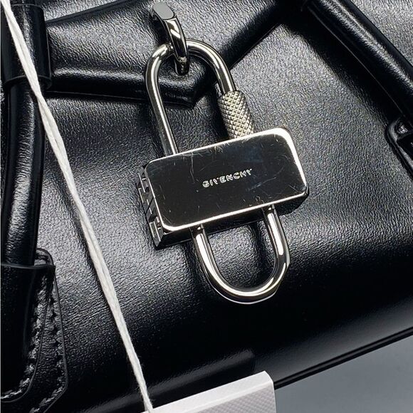 Givenchy Antigona Stretch Mini Top Handle in Box Leather - Picture 15 of 16